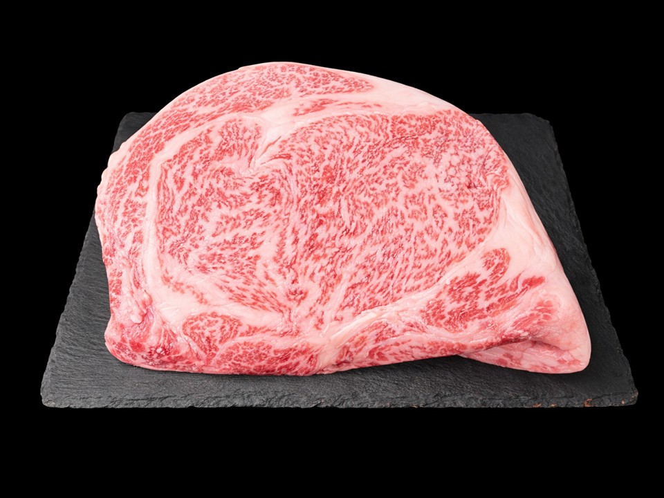 〔冷凍〕ふぞろいなリブアイたち